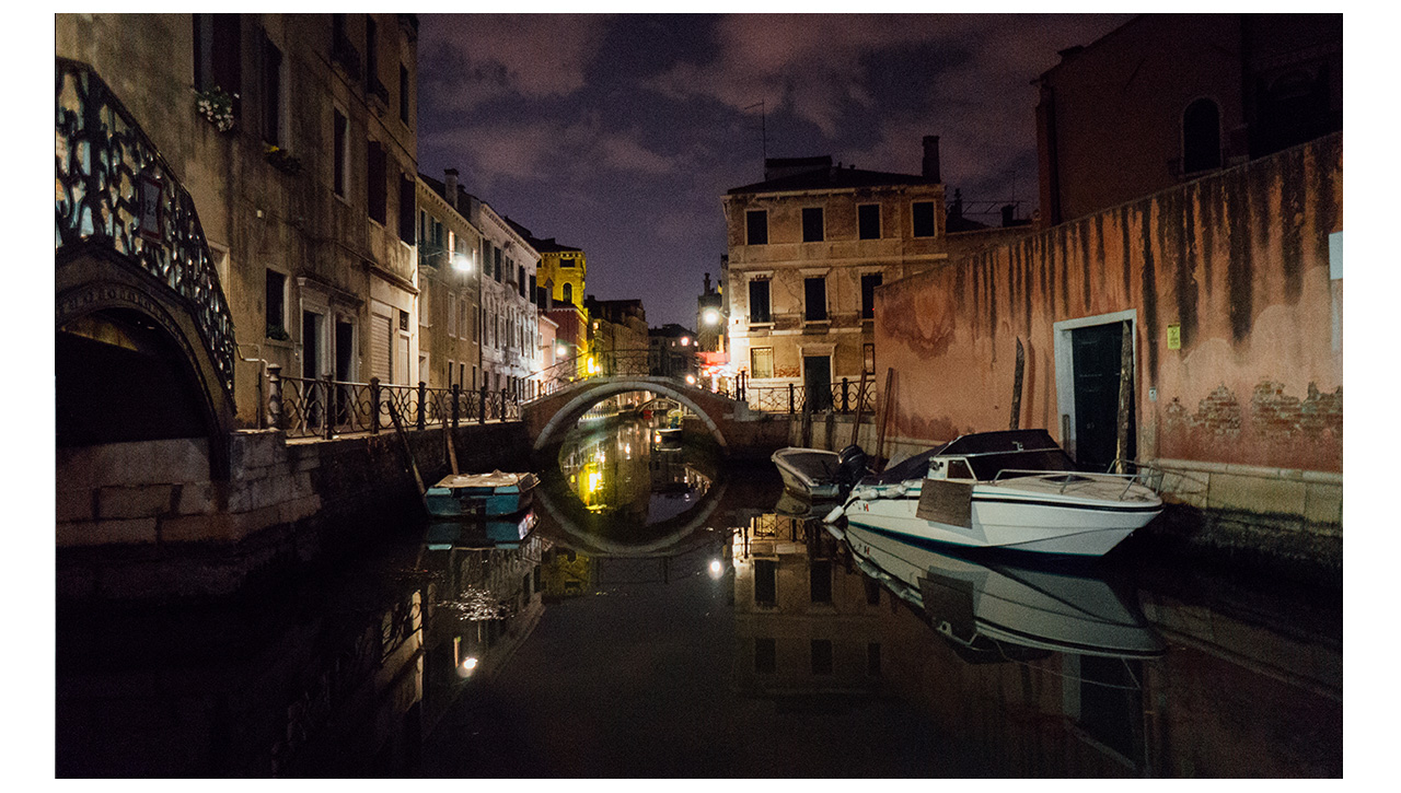Venice bridge at night