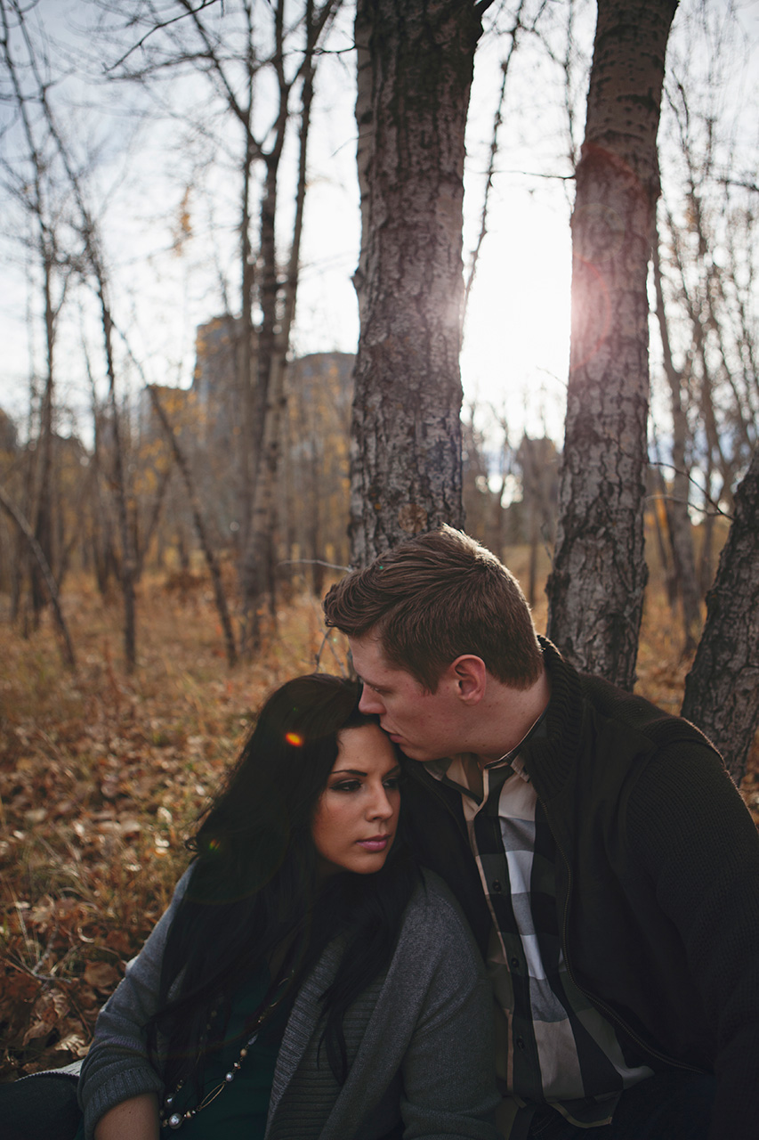 Calgary_fall_engagement_photography_session_03